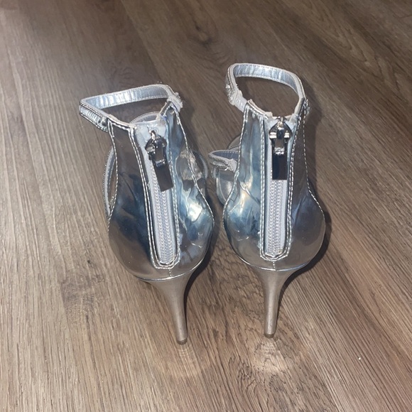 Silver Aldo heels - Picture 4 of 6